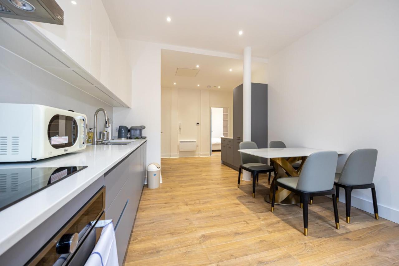 Amazing 1Bd Apartment China Town Manchester Exterior photo