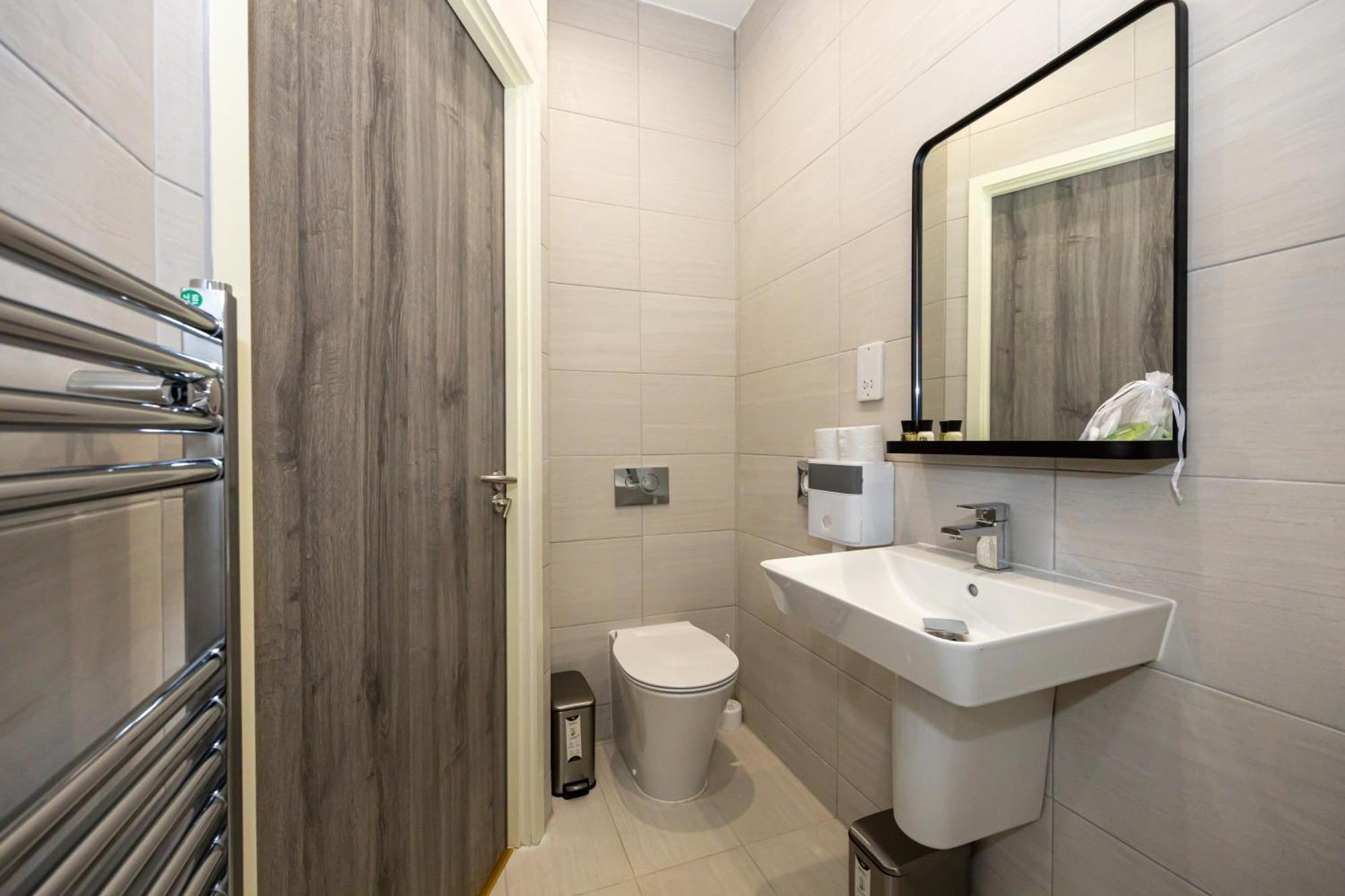 Amazing 1Bd Apartment China Town Manchester Exterior photo